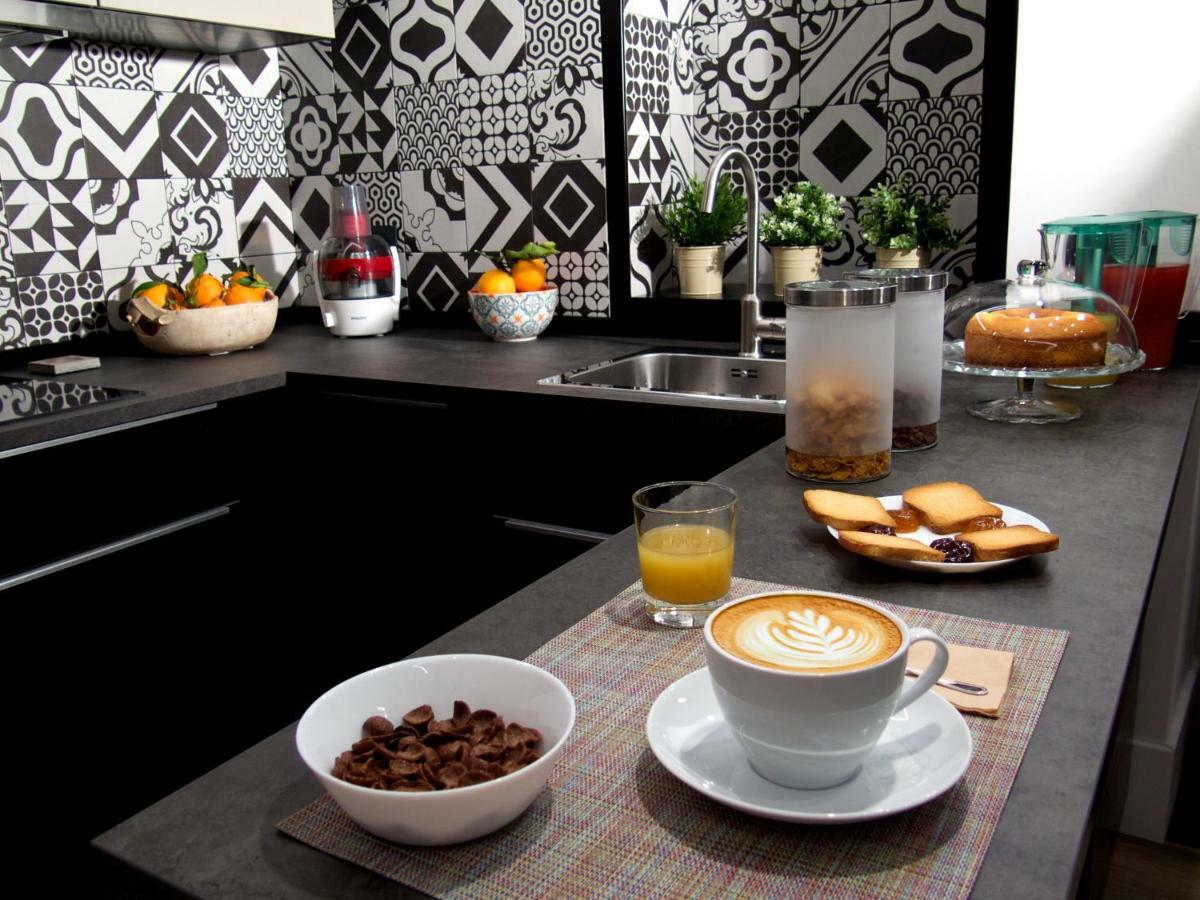 B&B Umberto 134 Catania Bagian luar foto