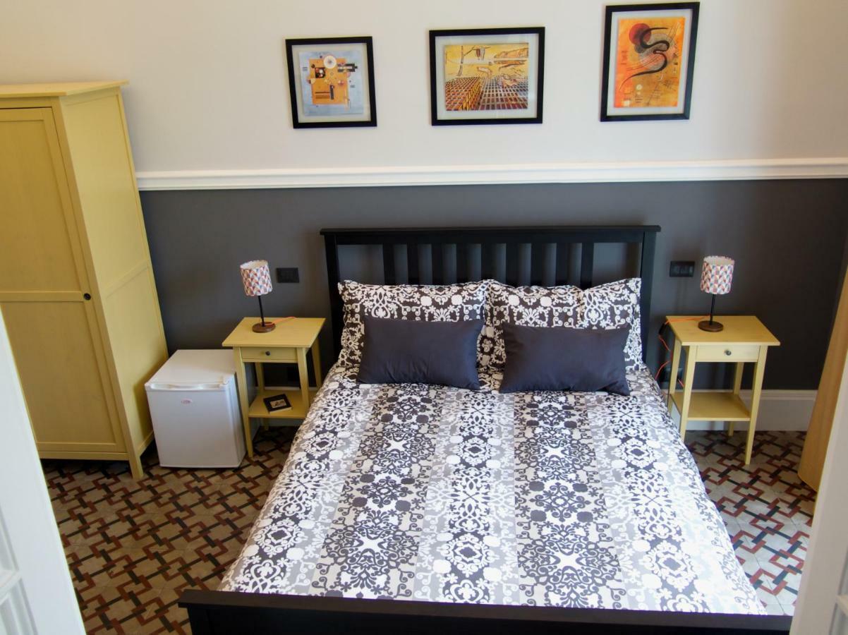 B&B Umberto 134 Catania Bagian luar foto