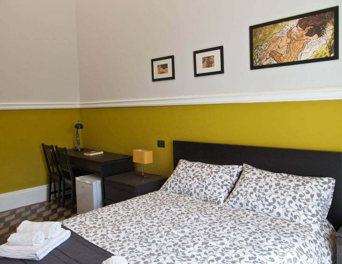 B&B Umberto 134 Catania Bagian luar foto
