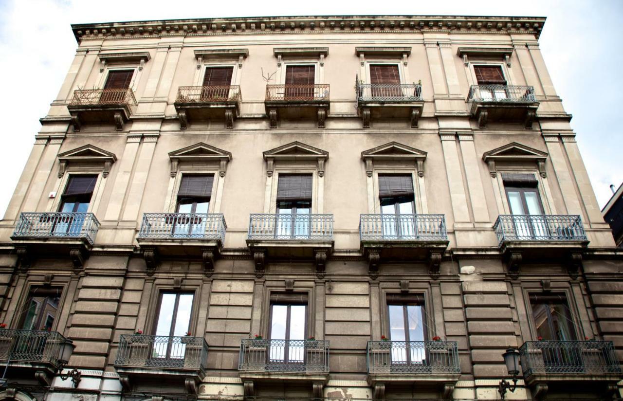 B&B Umberto 134 Catania Bagian luar foto